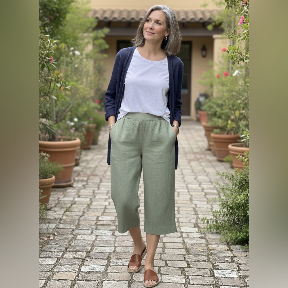 Nine West Sage Green Linen Blend Crops